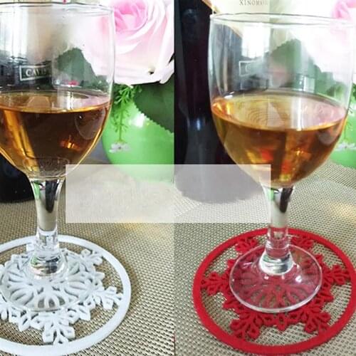 12PCS Nonwoven Drink Coaster Creative Hollow Snowflake Shape Decorative Wine Glass Coaster Cup Mat for Xmas Party Decor