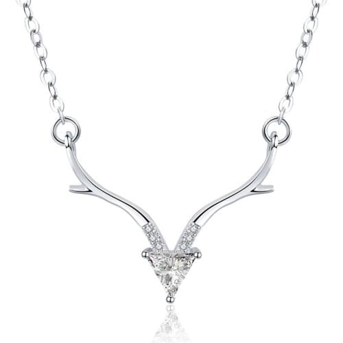 Exquisite Christmas Elk Crystal Pendant Necklace Elegant Simple Womens Wedding Party Jewelry Fashion New Year Jewelry Gift