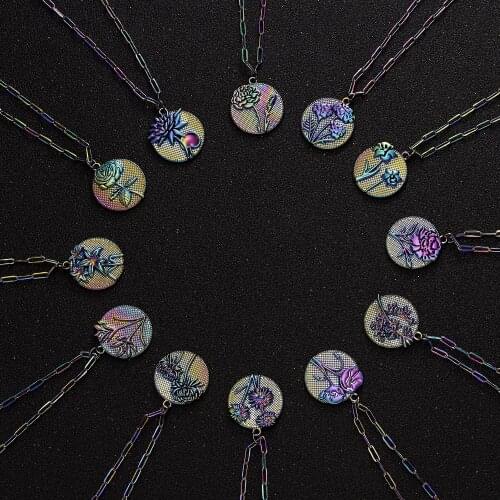 QiLuxy New Relief Flower Coin Pendant Necklaces for Women Men Gradient Colour Chain Pendant Necklaces Fashion Jewelry