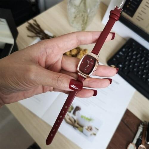 Tonneau Luxury Fashion Women Watches Qualities Diamond Ladies Quartz Leather Wristwatches With Simple Dial Small Woman Clock