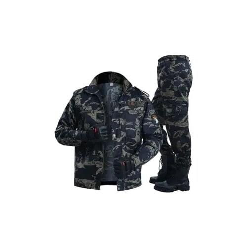 Camouflage suit for men in spring and summer