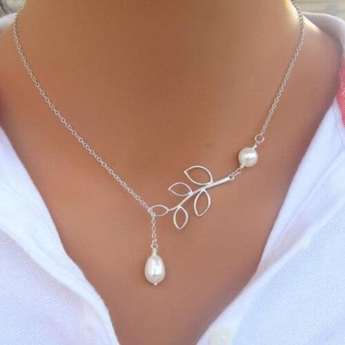 70% Hot Sell Women Fashion Hollow Leaf Faux Pearl Pendant Clavicle Chain Necklace Jewelry