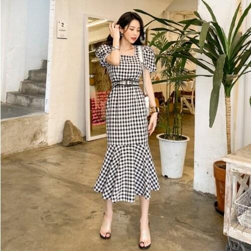 Korea Design Runway Dress 2020 New Arrive Autumn square collar Puff sleeve Grid Mermaid Dress Fashion women Dresses With belt
