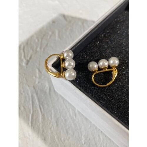 Rispada EH26407-H11 miniature artificial pearl earrings