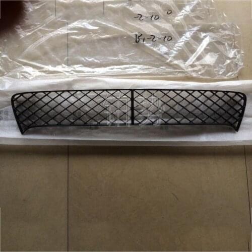 Front bumper lower center grille Ben tle yCo nti nen tal GTF lyi ngS pur front bumper grille front bumper ventilation grille