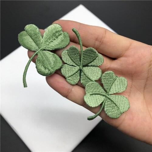 5Pcs/lot Small Green Lucky Leaves Iron On Patches Sewing Embroidered Applique for Clothes Stickers DIY Apparel Accessory LSHB844