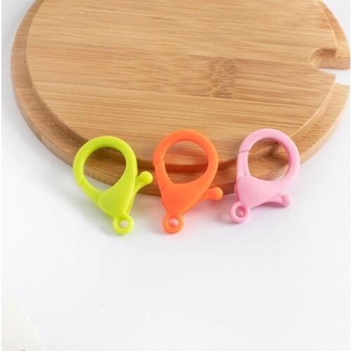 Cheap 10pcs Plastic Colorful Lamp Shape Buckle Snap Hook Lobster Clasp DIY Needlework Luggage Sewing Handmade Wholesale