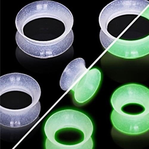 2pcs Silicone Flexible Ear Expansion Noctilucent Gowing Inside Plugs Flesh Tunnel Ligh In Darkness Body Piercing Jewelry C18