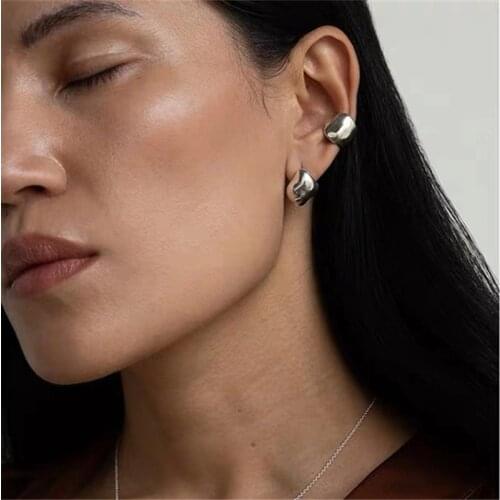 AOMU 2020 New 1pcs Retro Minimalist Smooth Metal Ear Bone Clip Earring Female Simple Personality Fashion No Pierced Jewelry Gift