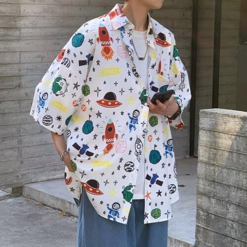 Korean mens and womens shirts spring and summer fashion shirts with half sleeves and starry sky prints loose button shirts