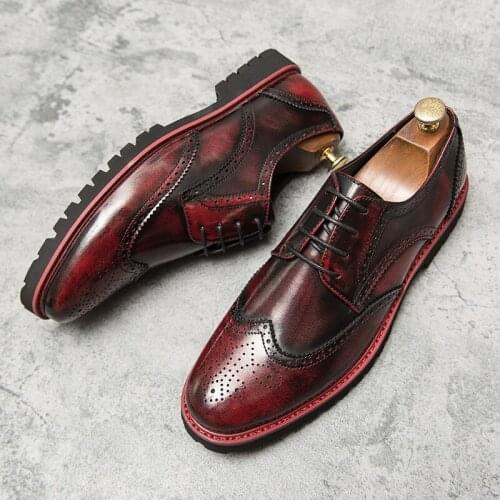 Fashion Brogues Men Dress Shoes Lace Up Leather Business Formal Shoes Men Loafers Luxury Oxford Men Wedding Shoes Zapato Hombre