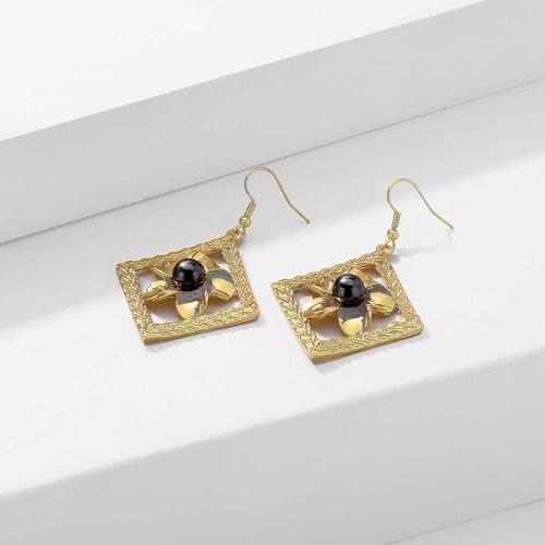 Vintage Hawaii Plumeria Flower Jewelry Womens Elegant Gold Color Geometric Drop Hanging Earring Earrings for Women 2020 Brincos