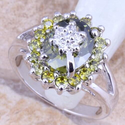 Awesome Green Peridot White CZ Silver Plated Womens Flower Jewelry Ring Size 6 / 7 / 8 / 9 R1176