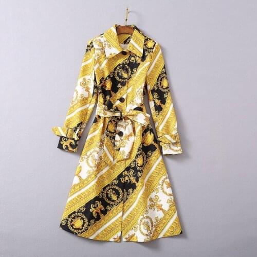 Womens European and American wear 2021 winter new style Long-sleeved retro print single breasted lace-up Fashion trench coat