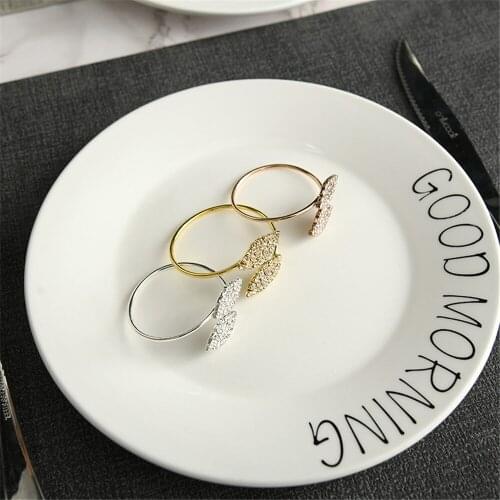 10PCS/Metal diamond-studded two-leaf clover napkin ring desktop decoration for family gatherings, receptions, hotel festivals