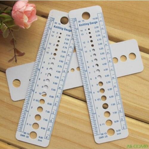 2017 hot sale Plastic Knitting Needle Gauge Inch Cm Ruler Tool (US UK Canada Sizes) Costura Sewing Accessories Tools 16 X 4 Cm
