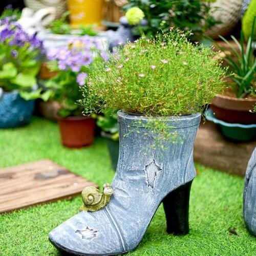 Pastoral Creative Cement Denim High Heel Flower Pot Statues Ornaments Outdoor Park Decoration Courtyard Villa Figurines Crafts