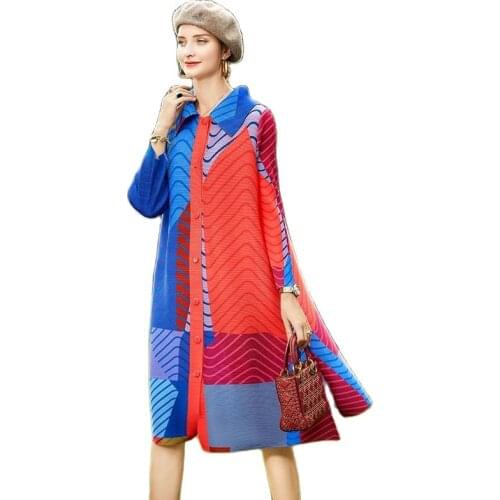 High Quality Folds Trench Coat New Spring Autumn Fashion Plus Size Loose Thin Printed Trench Ladies Elegant Long Coat Outerwear