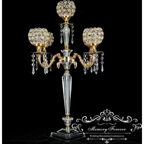 2019 Latest Crystal Wedding Centerpiece Acrylic Gold Candelabra Clear Candle Holder Event Party Table Decoration