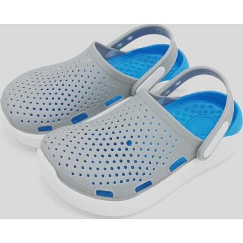 2021 KIDS BOYS JELLY PVC CHILDREN CLOGS SUMMER SLIPPERS TPU BEACH SHOES CROCKS SANDALS FOR BOYS SIZE EU30 31 32 33 34 35