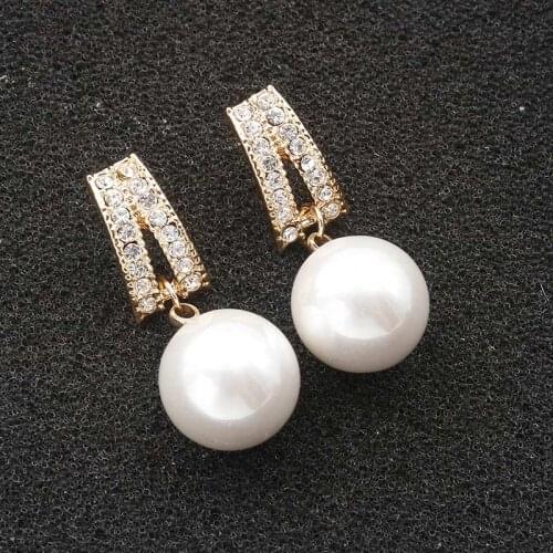 Han edition geometric woman long pearl earrings fashion temperament party show thin earrings