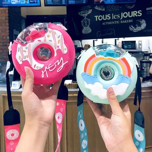 Creative and Cute Donut Nozzle Water Cup Spray Straw Cup Outdoor Portable Water Cup Silicone Anti-fall Baby Plastic Cup