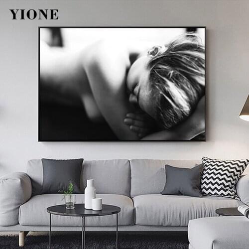 Vogue Sexy Smoking Woman Modern Picture Print Fashion Black and White Shoes Books Street Kiss Canvas Painting Wall Art Posters
