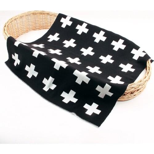 3 Colour Black Pink Gray Baby Blanket Cute Cross Knitted Blanket Bed Sofa Cobertores Mantas Bed Spread Bath Towels Play Mat