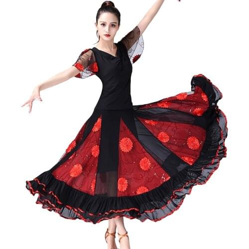 Yihuang Concert Women's Costumes