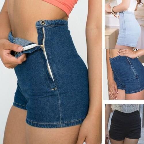 Lefyira Women's Shorts