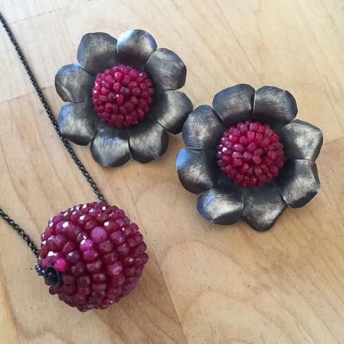 Vintage Purple Red Rhinestone Flower Stud Earrings Ethnic Jewelry Black Metal Blooming Micro Pave Crystal Stone Earrings