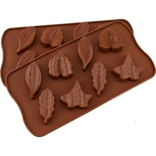 Maple leaf silica gel baking mold Homemade cartoon jelly chocolate drop glue grinding tool Home molds for soft candy