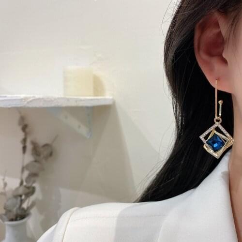 2021 New Long Fashion Geometric Hollow Square Drop Earrings Contracted Fresh Crystal Trendy Women Earrings Jewelry