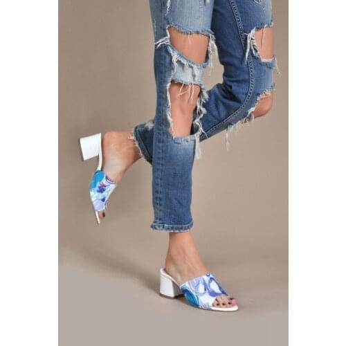 Kadın Beyaz-Mavi Terlik VZN