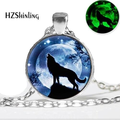 Glowing Jewelry Howling Wolf Necklace Wolf and Full Moon Pendant Jewelry Glow in The Dark Glass Cabochon Necklace