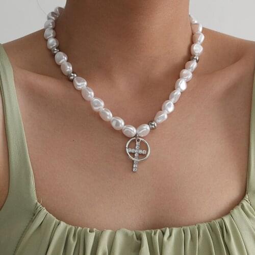 Vintage Irregular Baroque Pearls Rhinestone Cross Pendant Necklace Women Geometric Round Circle Necklace Pendants Jewelry Kolye