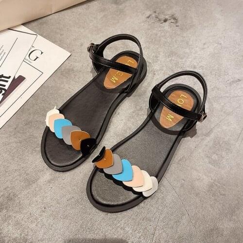 2021 New Women Flat Shoes Summer Heart Shaped Sandals Buckle Strap Hollow Out Beach sandalias Cool Ladies Footwear