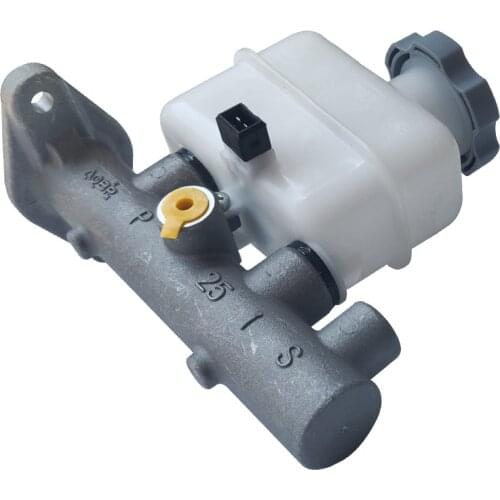 Brake master cylinder with oil cup assembly for JAC Rein