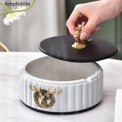 European Style Ceramic Ashtray With Creative Lid Ashtray Round Anti-fly Ashtray Handcrafted Ornaments Simple Home Storage Box