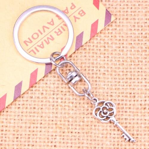 New Fashion Keychain 28x11mm vintage skeleton key Pendants DIY Men Jewelry Car Key Chain Ring Holder Souvenir For Gift