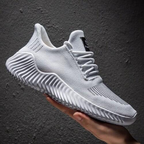 2020 High Quality Men Shoes Comfortable Mens Casual Shoes Breathable Lightweight Sneakers Black Gray White Big Size 39-47