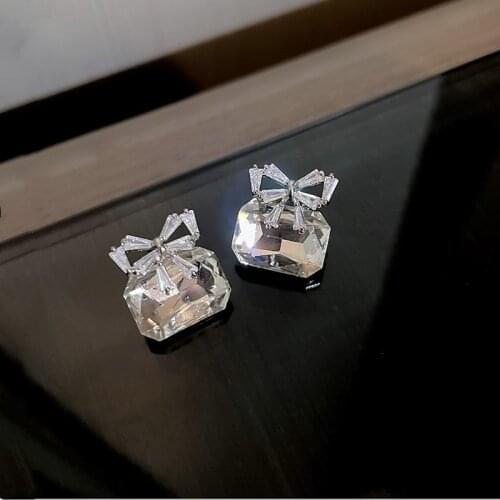 2021 New Fashion Shiny Crystal Senior Dangle Earrings Contracted Temperament Fine Bowknot Modelling Sweet Women Earrings Fresh