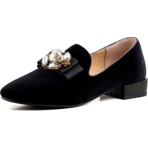 Fashion Women Shoes Comfortable Bottom Exquisite Decorative Round Toe Casual Womens Shoes For Spring Autumn