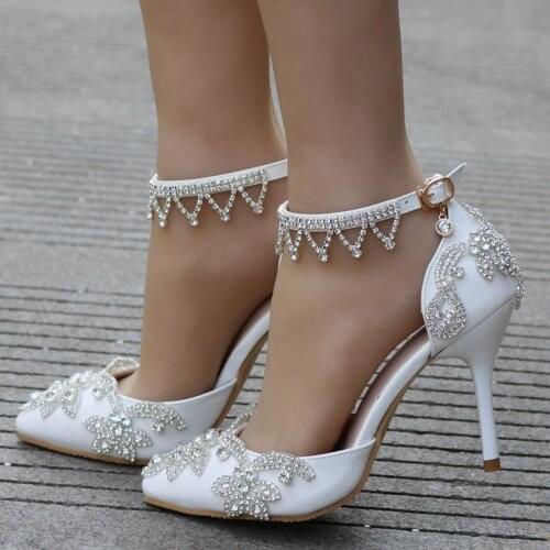 Crystal Queen Sandals Woman Wedding Shoes Bride High Heels Party Ladies Shoes Women Crystal Rhinestone Pointed Toe Pumps 9CM