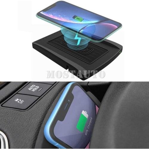 The Phone With QI Wireless Charging For Cadillac XT5 XT6 10W Wireless Car Charger Phone Fast Charging Pad 2020-2021