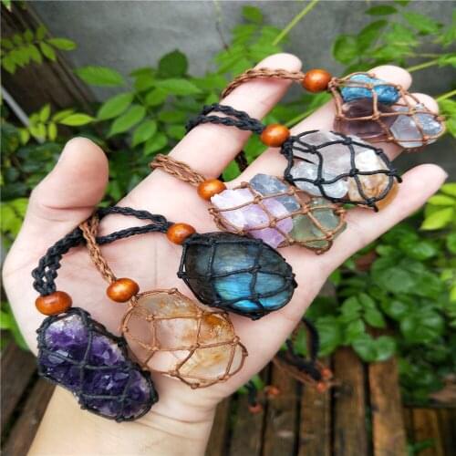 50mm*30mm Natural Quartz Crystal Raw Stone Pendant Chakra Healing Fish Netted Indians Amulets Pendant Men Women Fashion Jewelry