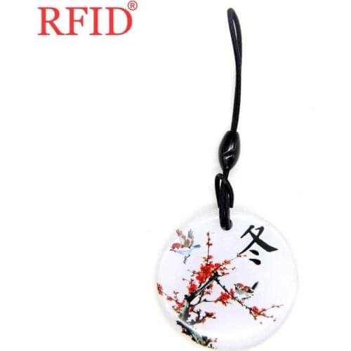 UID S50 1K 13.56Mhz Changeable Rewritable IC Card NFC RFID Keychain Winter Plum Blossom Pattern Keychain Keyfob Token Tag Badge