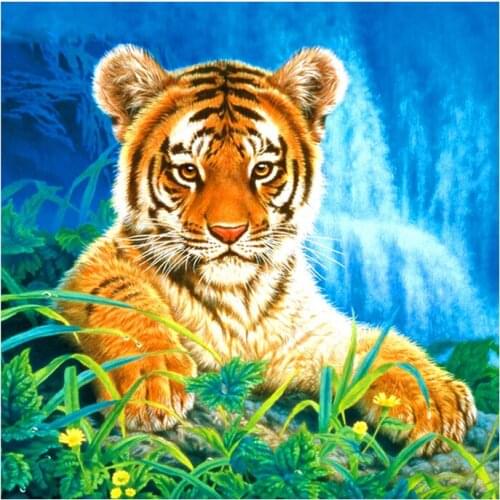 2019 HOT SALE 5D DIY Diamond Painting LOVELY TIGER Cross Stitch Diamond Embroidery Diamonds Wall Stickers Home Decoration GIFT