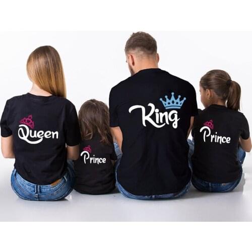 Short Sleeve Family Look Mother Father Baby Clothes 1PCS Matching Outfits Tshirt Tops Family KING QUEEN Letter Printing Clothes