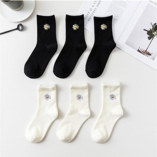 Ladies Socks Red Heart-Shaped Feather Crown Chrysanthemum Street Clothing Cartoon Harajuku Cute Socks Cotton Black White socks